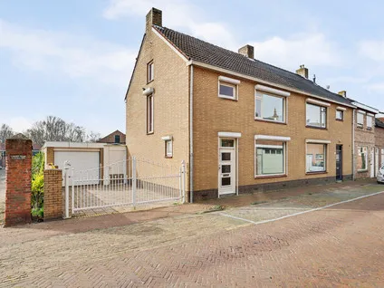 Hoekwoning te koop: Berenstraat 22, Steenbergen-Centrum Steenbergen