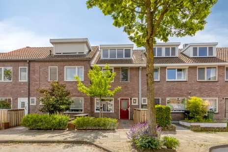 Tussenwoning te koop: Bergen op Zoomstraat 27, Het Ven Eindhoven