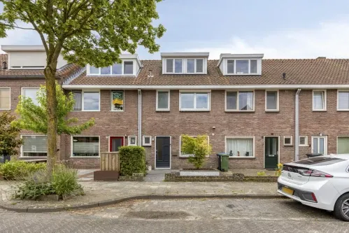Tussenwoning te koop: Bergen op Zoomstraat 29, Het Ven Eindhoven