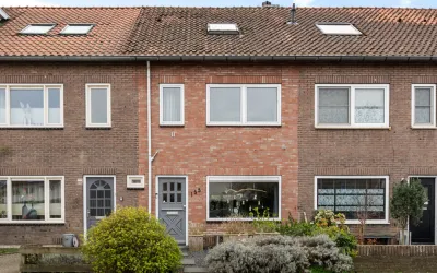 Tussenwoning te koop: Bergen op Zoomstraat 155, Eindhoven