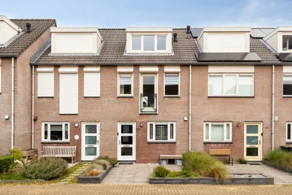 Tussenwoning te koop: Berghallee 11, De Nieuweling Duiven