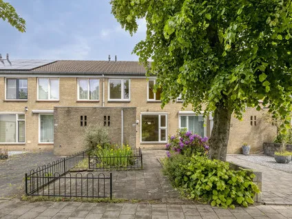 Tussenwoning te koop: Berghemseweg 220, Schadewijk Noord-Oost Oss
