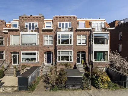 Tussenwoning te koop: Berglustlaan 10, Rotterdam