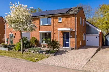 Twee-onder-één-kap te koop: Bergmans-Beinsstraat 9, Borger-Centrum Borger