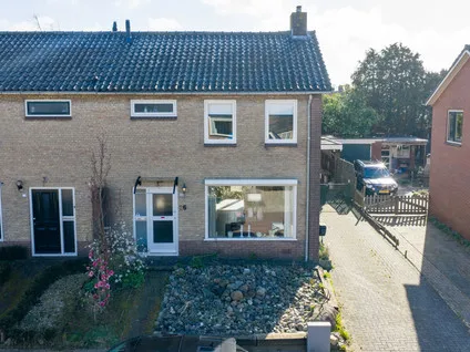 Twee-onder-één-kap te koop: Bergmanstraat 26, De Kol en Noordenberg Holten