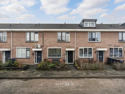 Tussenwoning te koop: Bergoord 11, Rotterdam