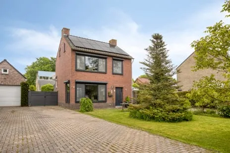 Vrijstaande woning te koop: Bergsebaan 60, Nispen Nispen