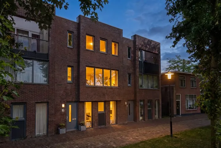 Tussenwoning te koop: Bergsingel 61, Raambuurt Deventer