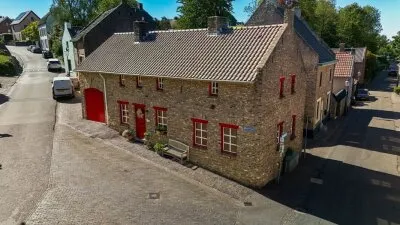 Vrijstaande woning te koop: Bergstraat 2, Urmond ten westen van Julianakanaal Urmond