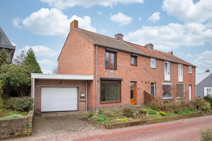 Hoekwoning te koop: Bergstraat 35, Sweikhuizen Sweikhuizen