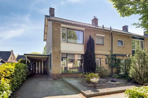 Twee-onder-één-kap te koop: Bergstraat 52, Zelhem Zelhem
