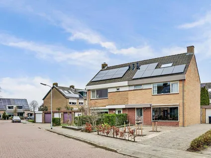 Twee-onder-één-kap te koop: Bergstraat 9, Kapelle Kapelle