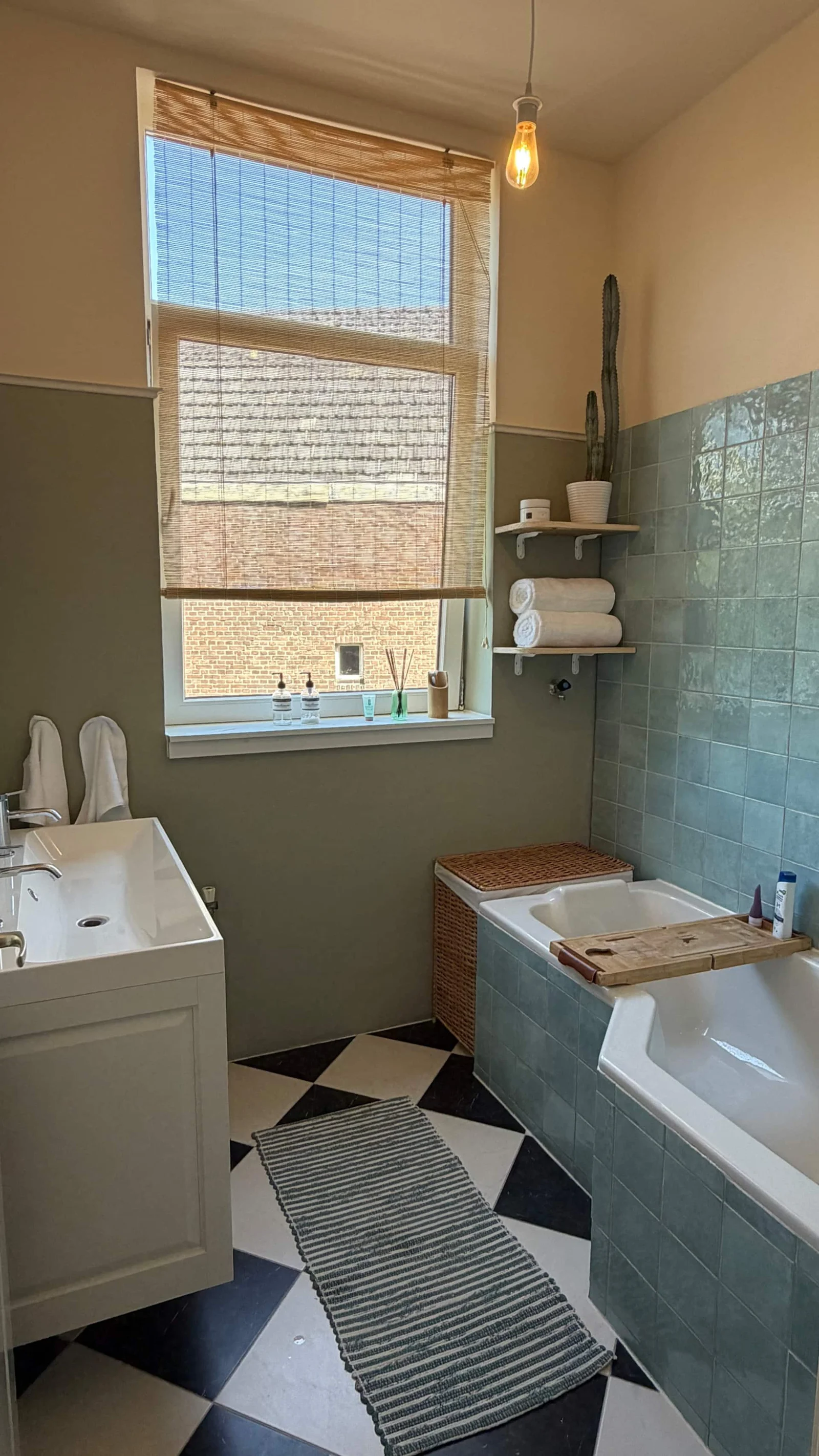 Appartement te huur: Bergweg 157B, Rotterdam