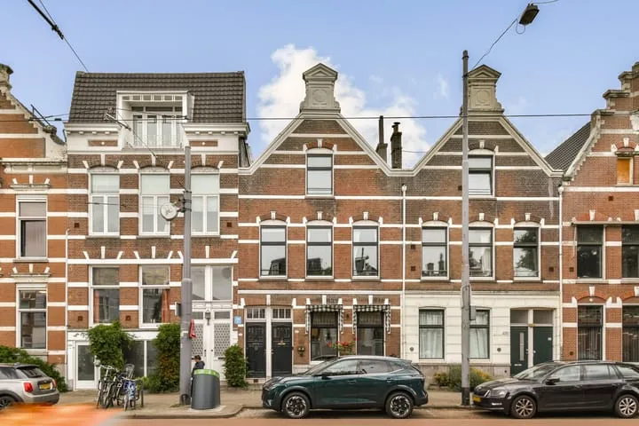 Apartment for sale: Bergweg 277A, Liskwartier Rotterdam