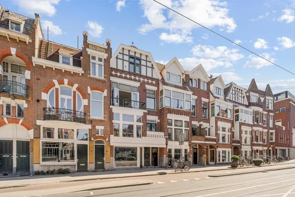Apartment for sale: Bergweg 330C, Agniesebuurt Rotterdam