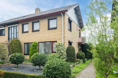 Twee-onder-één-kap te koop: Bergweg 4, Zuiderenk Lochem