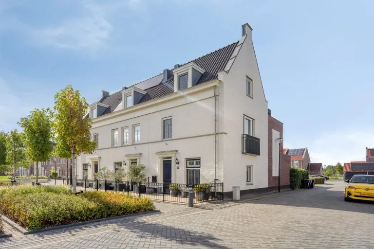 Hoekwoning te koop: Bergweg 55, Middelharnis