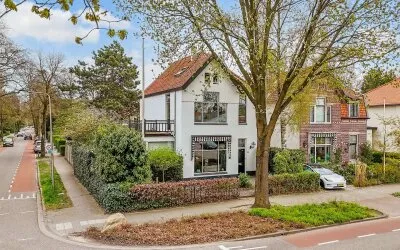 Twee-onder-één-kap te koop: Bergweg 82, Lyceumkwartier Zeist