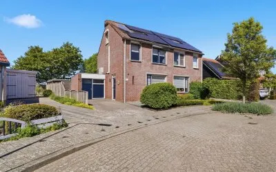 Twee-onder-één-kap te koop: Bergwei 71, Grijpskerke Grijpskerke