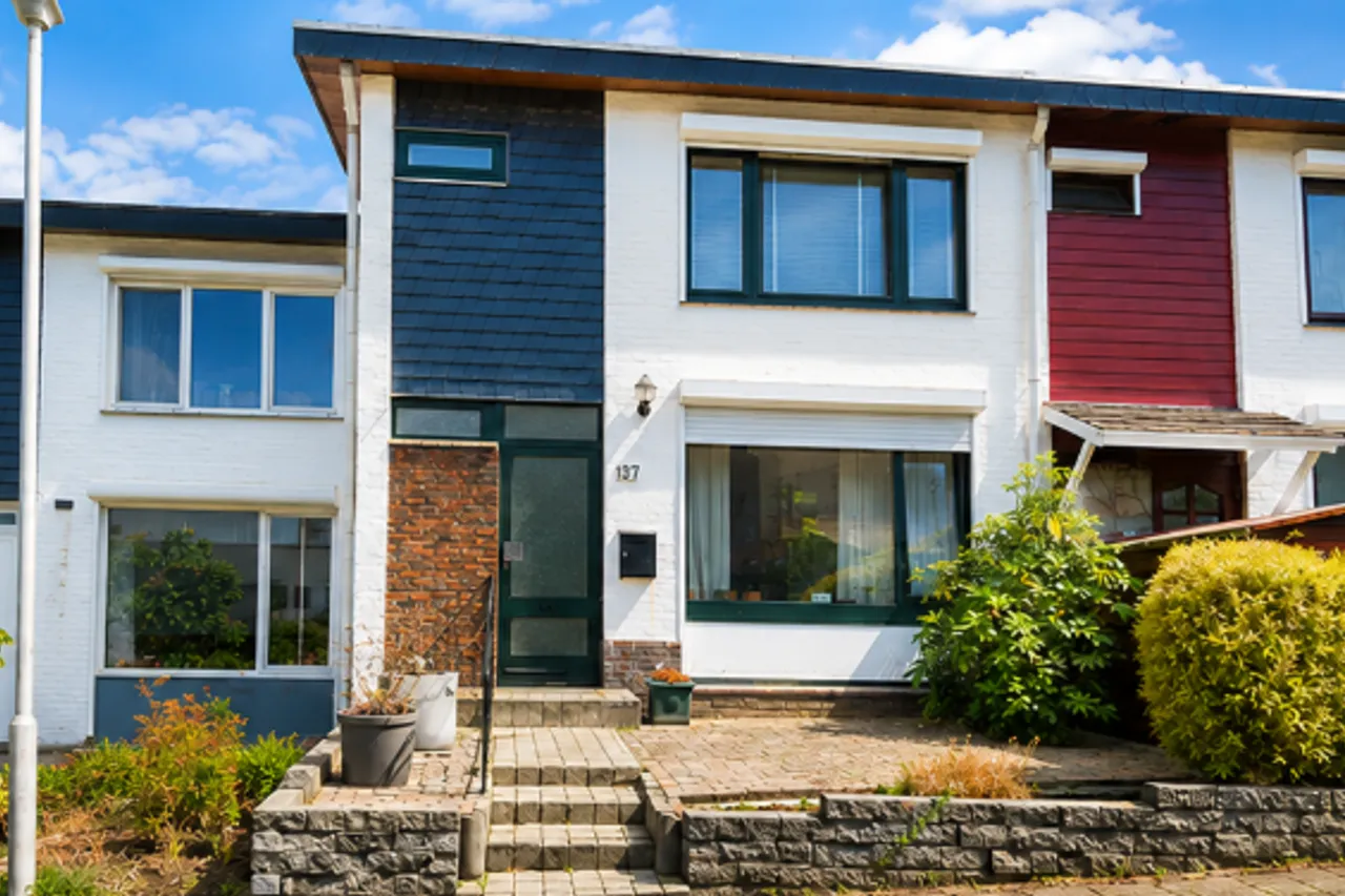 Tussenwoning te koop: Bergweide 137, Vaals