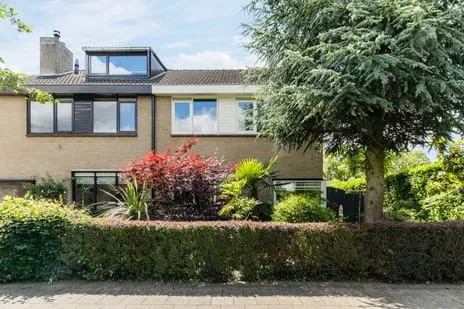 Corner house for sale: Berkeboom 20, De Hond Culemborg