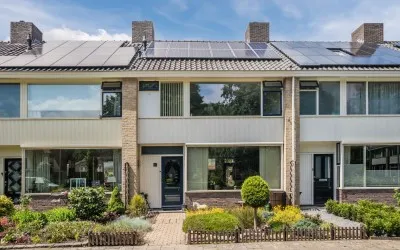 Tussenwoning te koop: Berkellaan 14, Vikkerhoek Hengelo