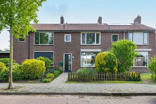 Terraced house for sale: Berkenhovestraat 38, Aalten-kern Noord/Noordoost Aalten