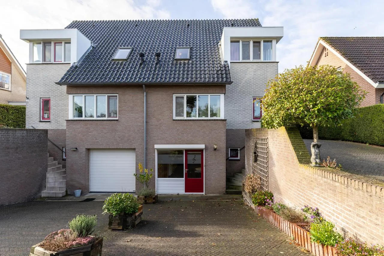 Twee-onder-één-kap te koop: Berkenlaan 152, Silvolde