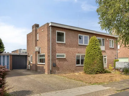 Terraced house for sale: Berkenlaan 16, Bunde Bunde