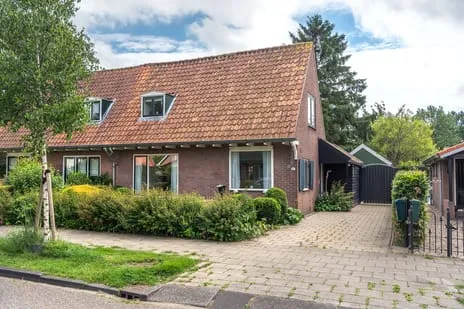 Twee-onder-één-kap te koop: Berkenlaan 6A, Stommeer Aalsmeer