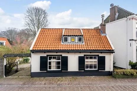 Detached house for sale: Berkheistraat 12, Dorp Wassenaar Wassenaar