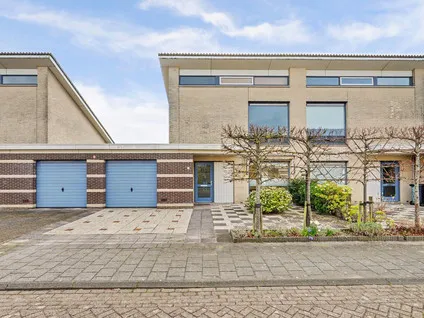 Tussenwoning te koop: Berliozstraat 5, Oud-Beijerland Poortwijk Oud-Beijerland