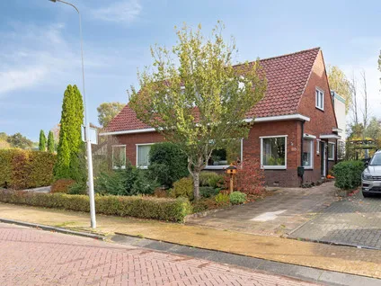 Twee-onder-één-kap te koop: Bermweg 504, Stadsdeelpark Capelle Aan Den Ijssel