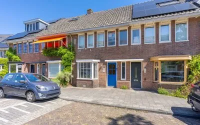 Tussenwoning te koop: Bernard de Waalstraat 13, Prins Bernhardplein en omgeving Utrecht