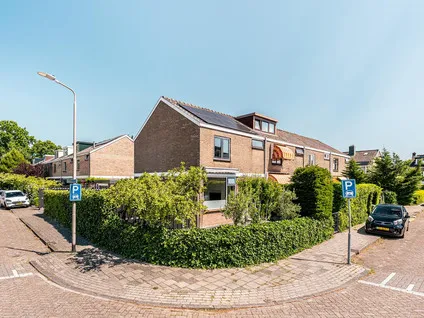 Hoekwoning te koop: Bernard Zweersstraat 8, Nootdorp CentrumWest Nootdorp