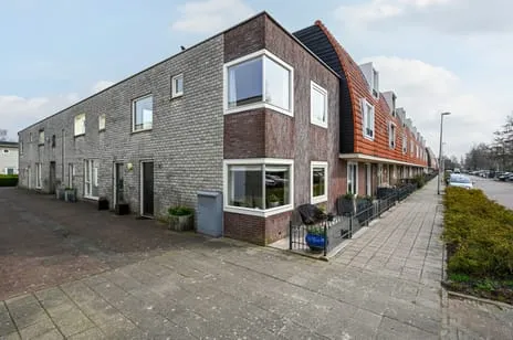 Hoekwoning te koop: Bernard Zweershof 2, Legmeer Uithoorn