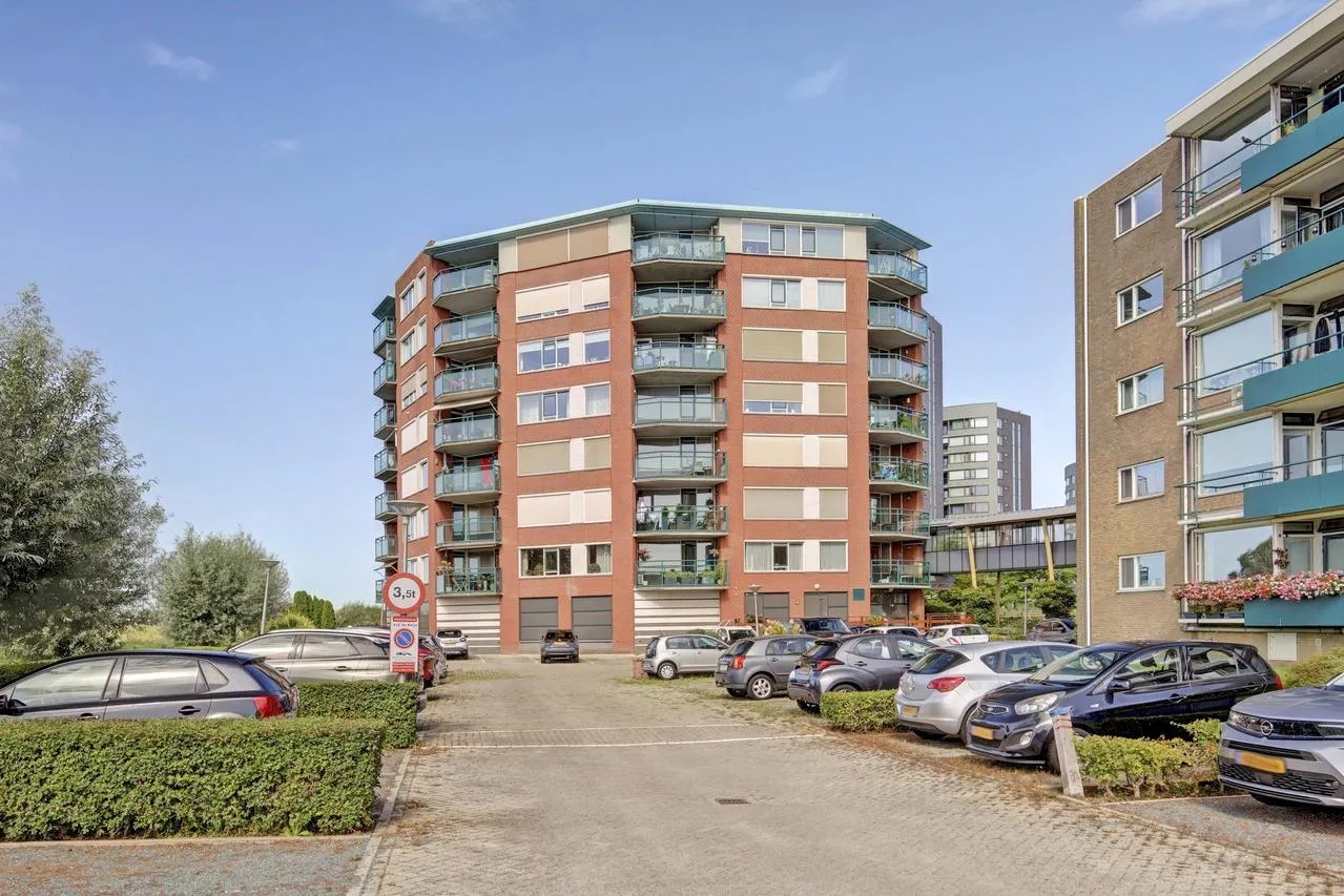 Appartement te koop: Bernhardhof 665, Gouda