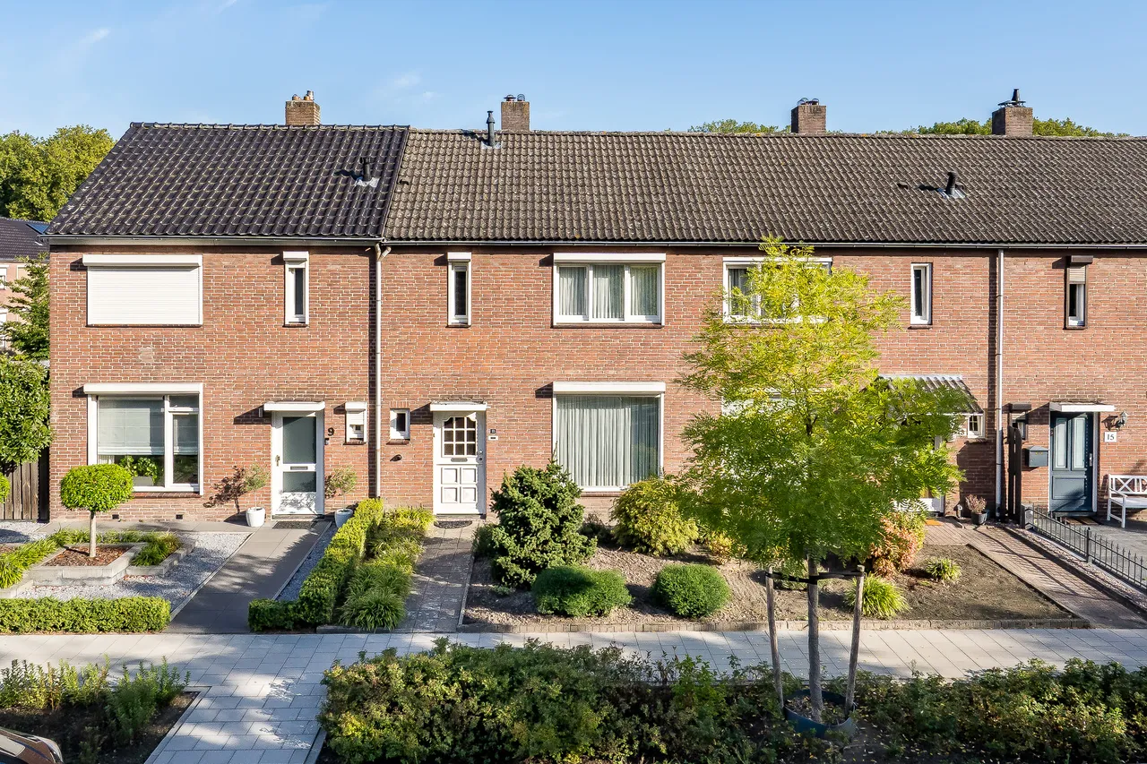 Tussenwoning te koop: bernhardlaan 11, Weert