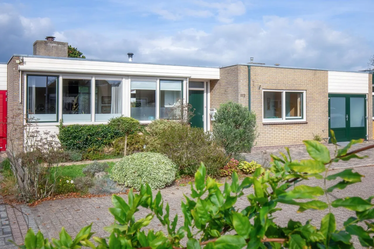 Tussenwoning te koop: Bernhardlaan 112, Den Burg