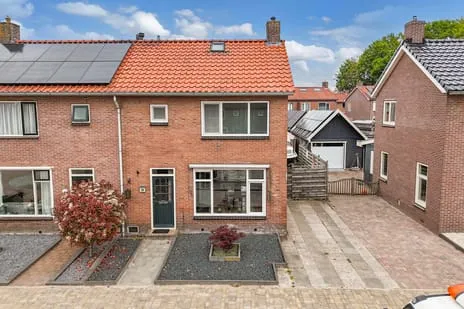 Twee-onder-één-kap te koop: Bernhardlaan 39, Wolvega-Oranjebuurt Wolvega