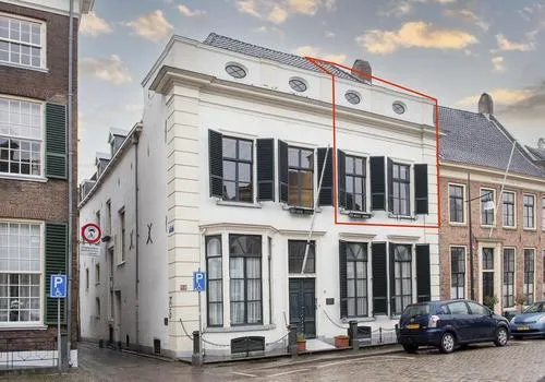 Appartement te koop: Bernhardsteeg 2A, Stadskern Zutphen