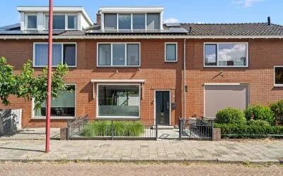 Tussenwoning te koop: Bernhardstraat 17, Vreeswijk Nieuwegein