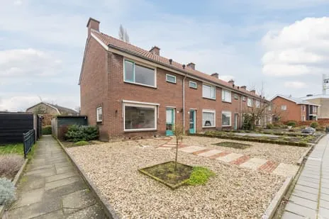 Hoekwoning te koop: Bernhardstraat 17, Nijkerk