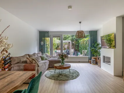 Tussenwoning te koop: Bernhardstraat 27, Rhoon-Centrum Rhoon
