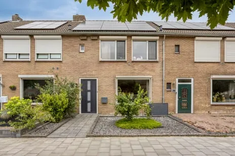 Tussenwoning te koop: Bernhardstraat 38, Vleumingen Gendt