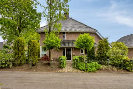 Vrijstaande woning te koop: Bernhardstraat 5, Oranjewijk Heeswijk-Dinther