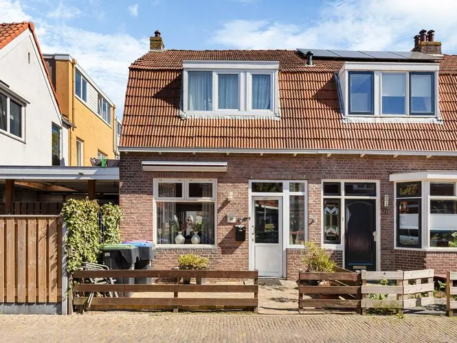 Hoekwoning te koop: Bernhardus Bumastraat 30, Achter de Hoven Leeuwarden