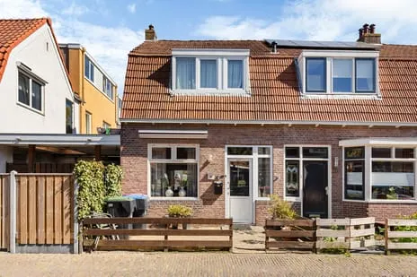 Hoekwoning te koop: Bernhardus Bumastraat 30, Achter de Hoven Leeuwarden