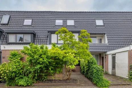Tussenwoning te koop: Bertha von Suttnerstraat 23, Hoofddorp Pax West Hoofddorp