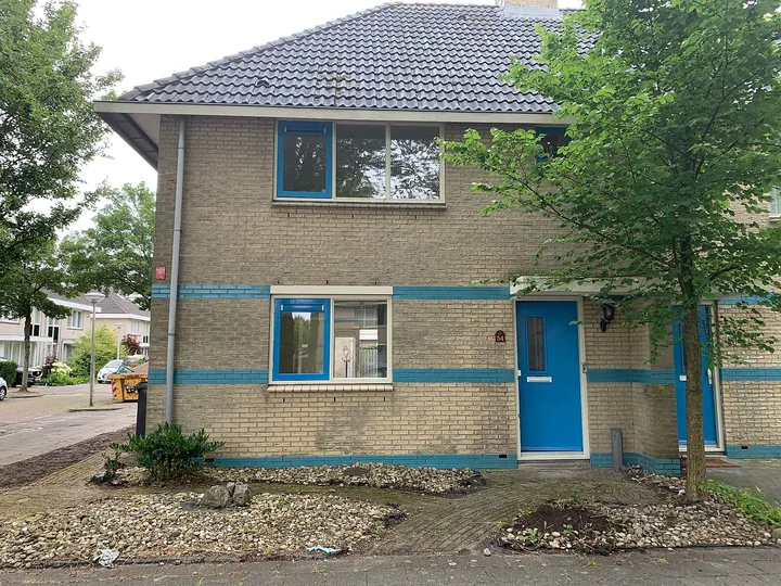 Hoekwoning te huur: Bertha von Suttnerlaan 15, Theaterbuurt Amstelveen